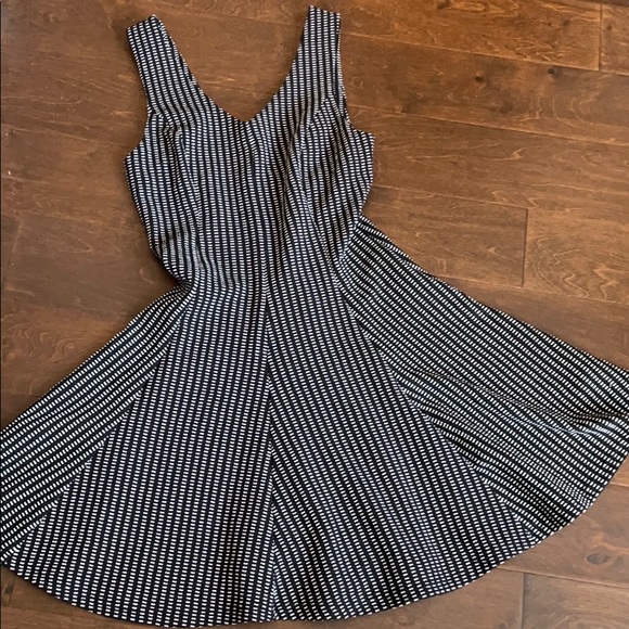 Bar III Dresses & Skirts - Bar III New Sleeveless Fit & Flare Dress Size S